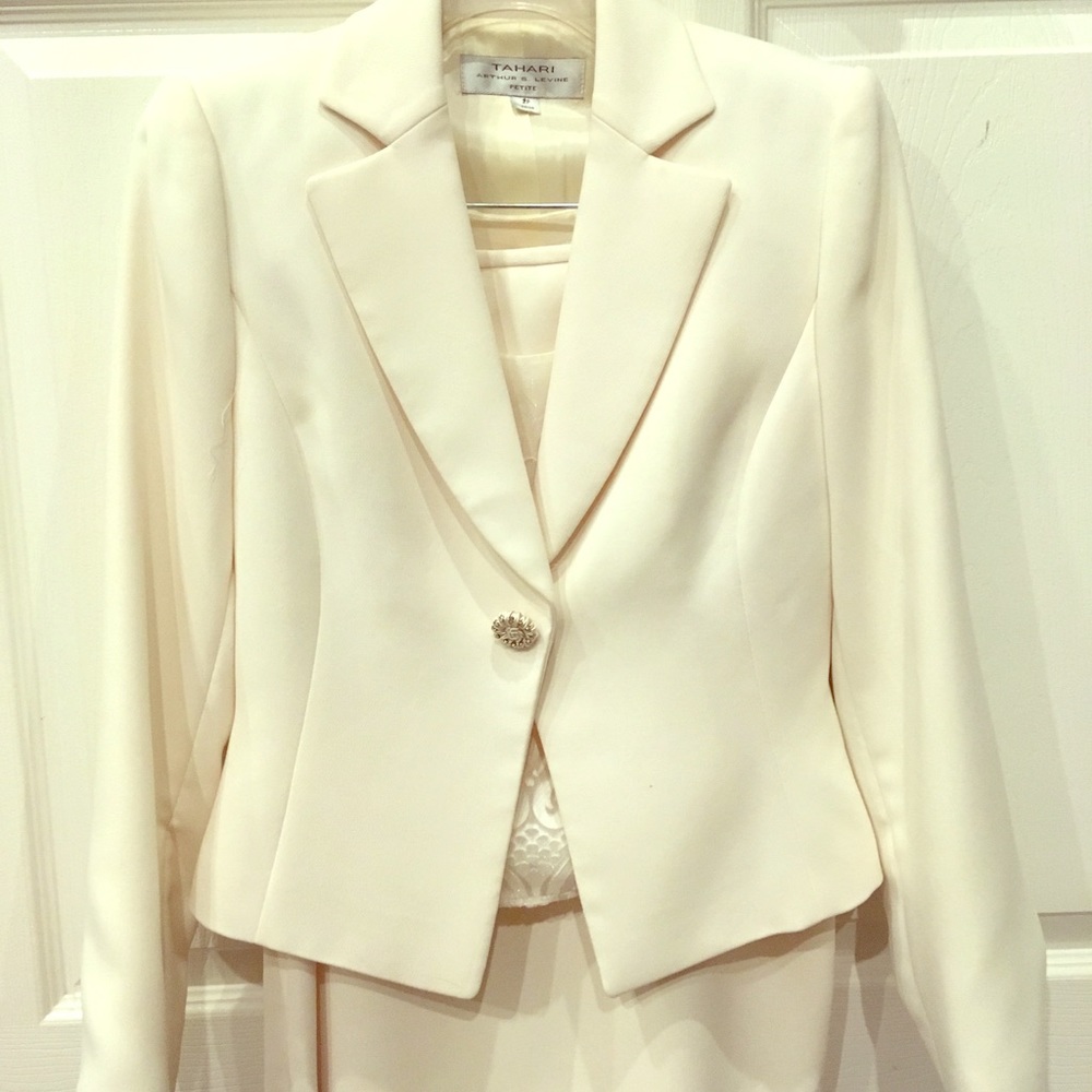 Tahari Cream 3 Piece Suit